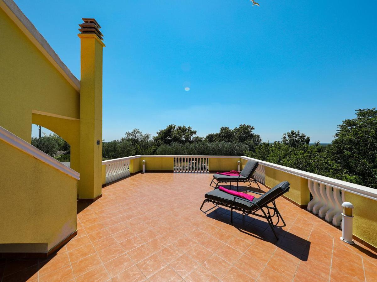 Lovely Holiday Home In Policnik With Private Pool エクステリア 写真